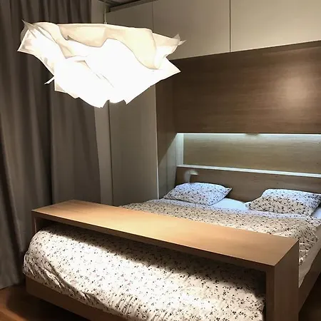 Design In Park Apartment *