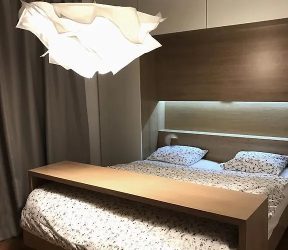 Design In Park דירה *